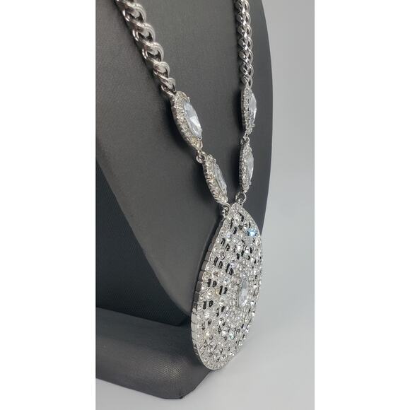 Cat Deeley SYTYCD Bold Chunky Austrian Crystal Long Medallion Statement Necklace - Picture 5 of 7